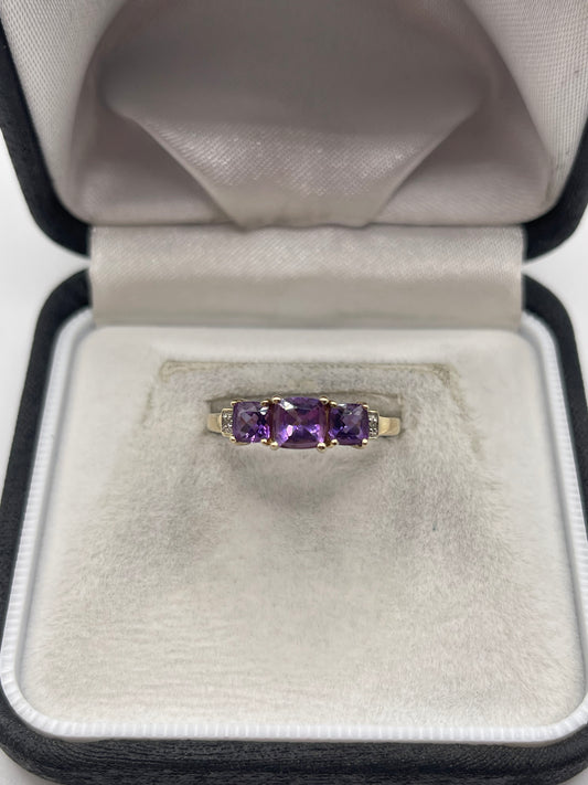 9ct gold amethyst and diamond ring