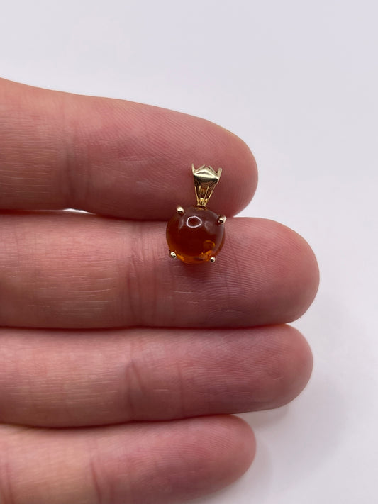 9ct gold amber pendant