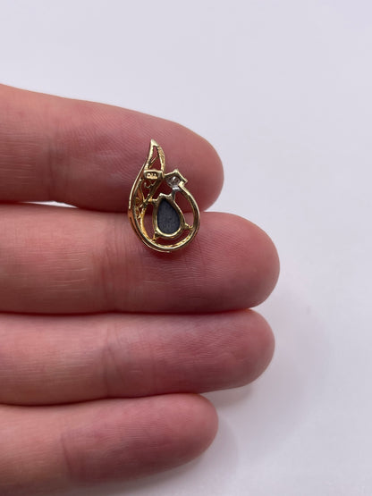 9ct gold opal and diamond pendant