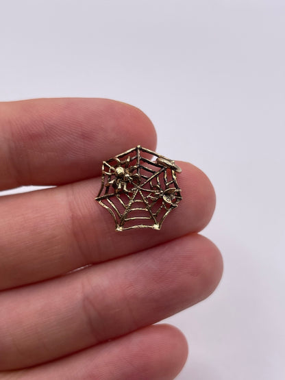 9ct gold spiders web charm