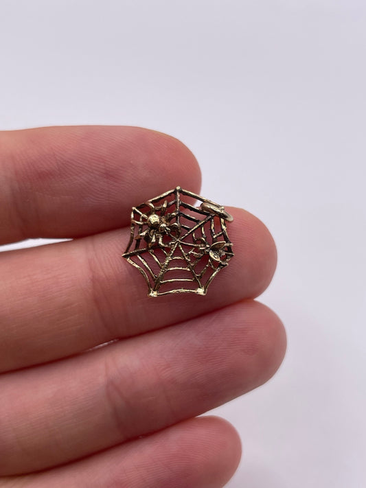9ct gold spiders web charm