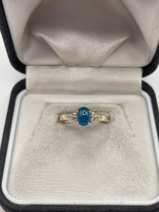 9ct gold cabochon blue apatite and zircon ring