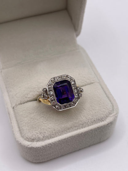 18ct gold amethyst and diamond ring