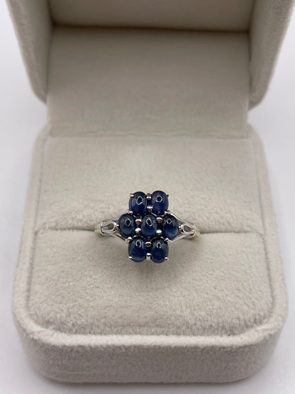 9ct white gold cabochon sapphire ring