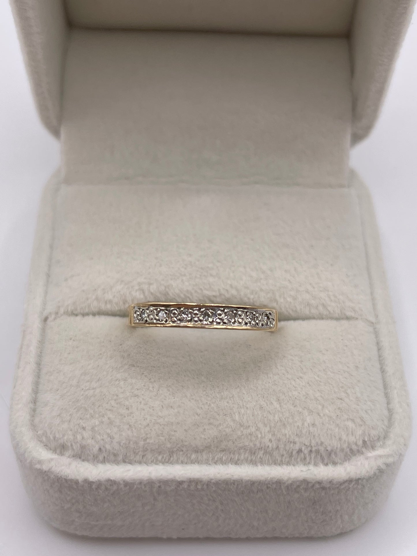 9ct gold diamond ring