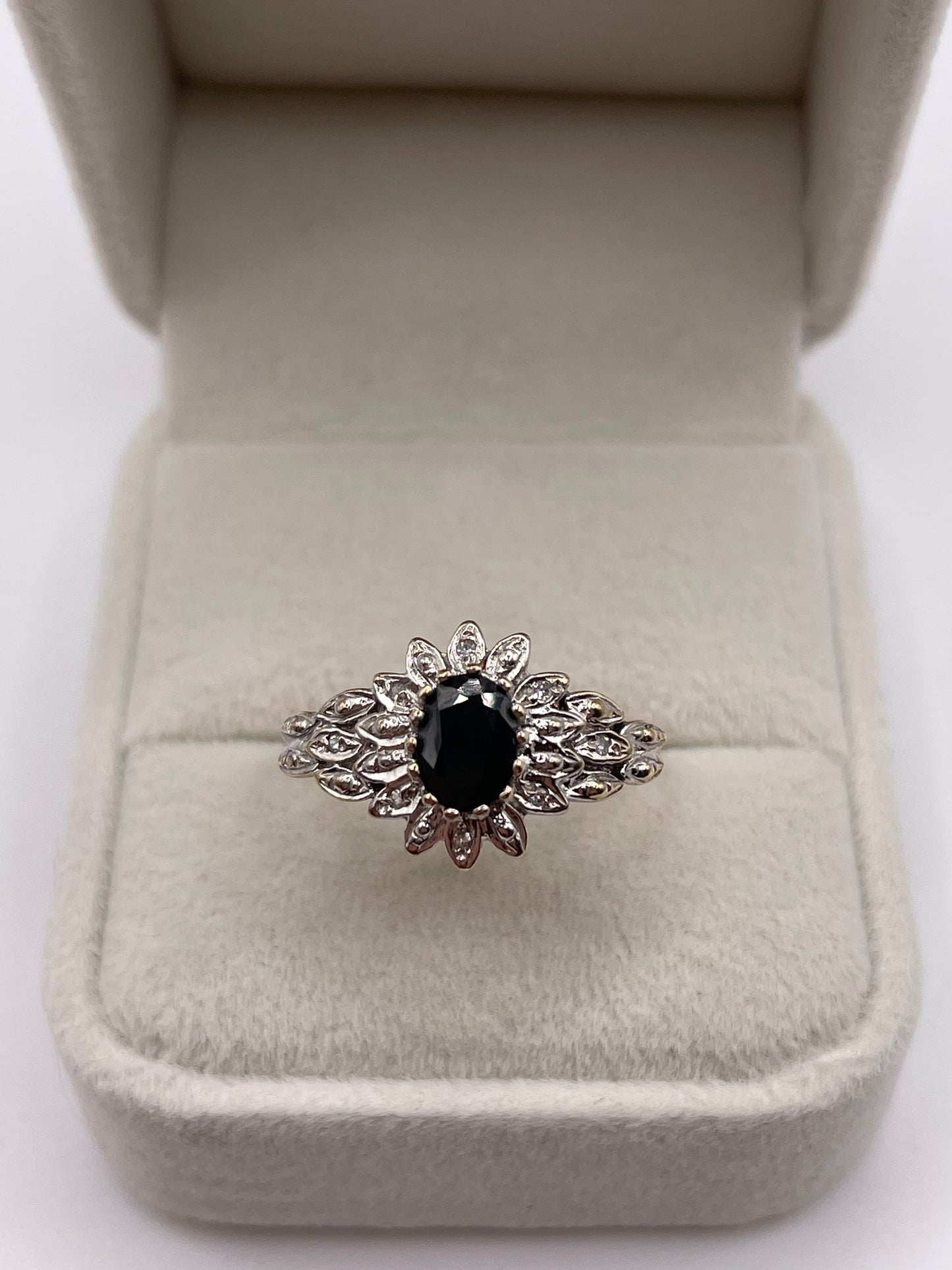 9ct gold sapphire and diamond ring
