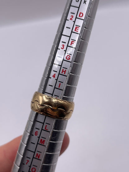 9ct gold patterned band