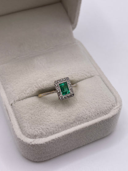 18ct gold platinum emerald and diamond ring