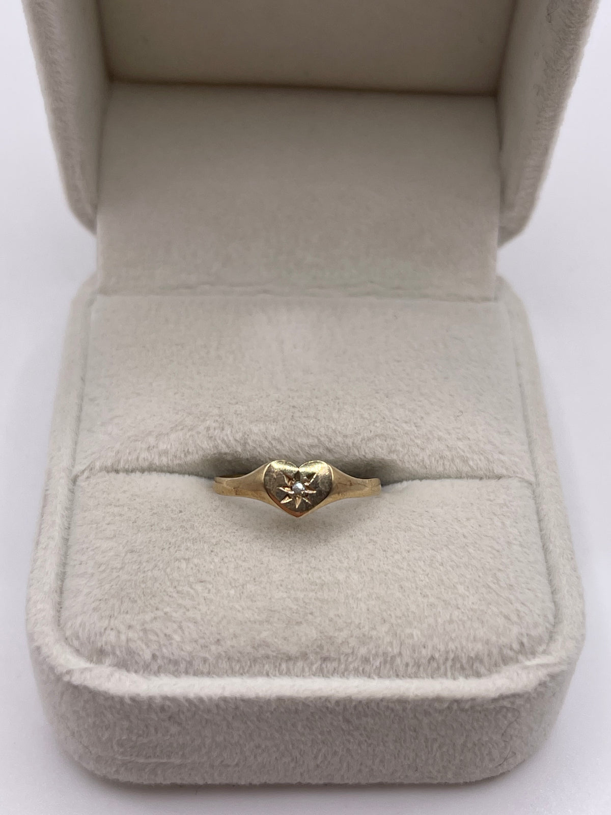 9ct gold diamond heart ring