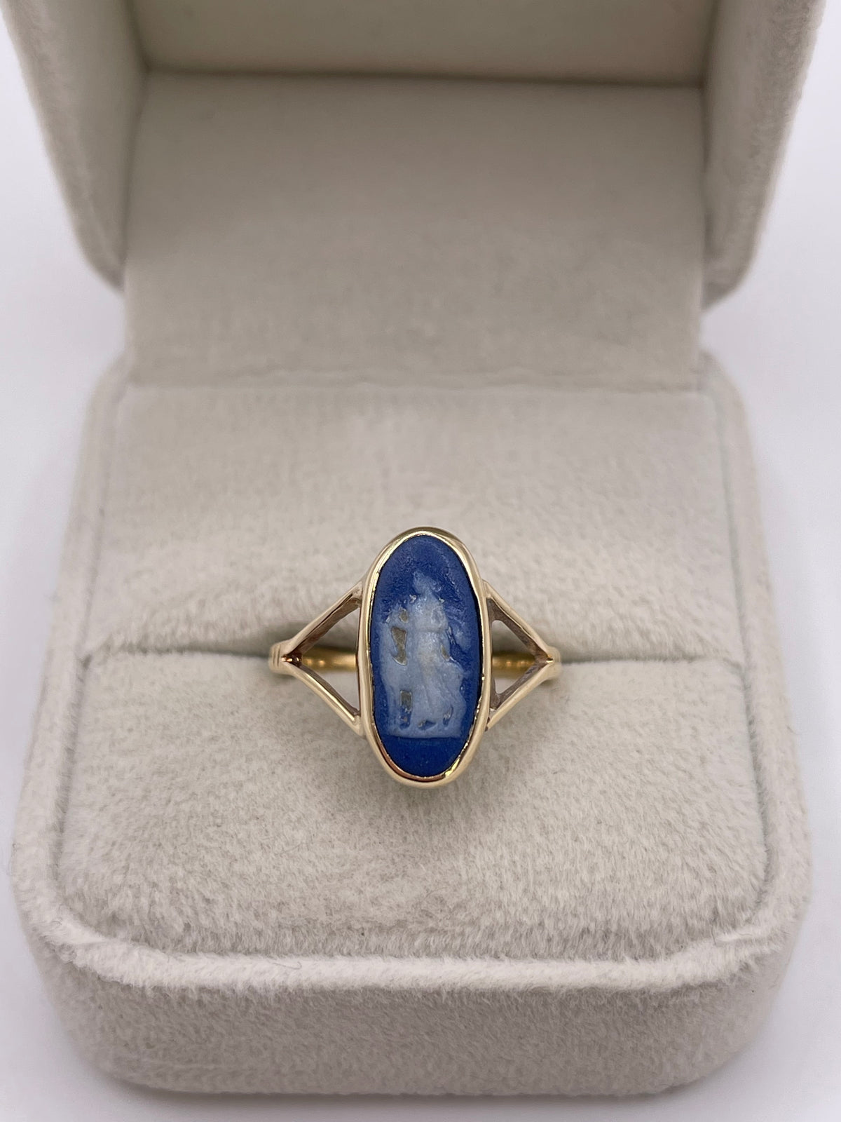 9ct gold Wedgwood ring