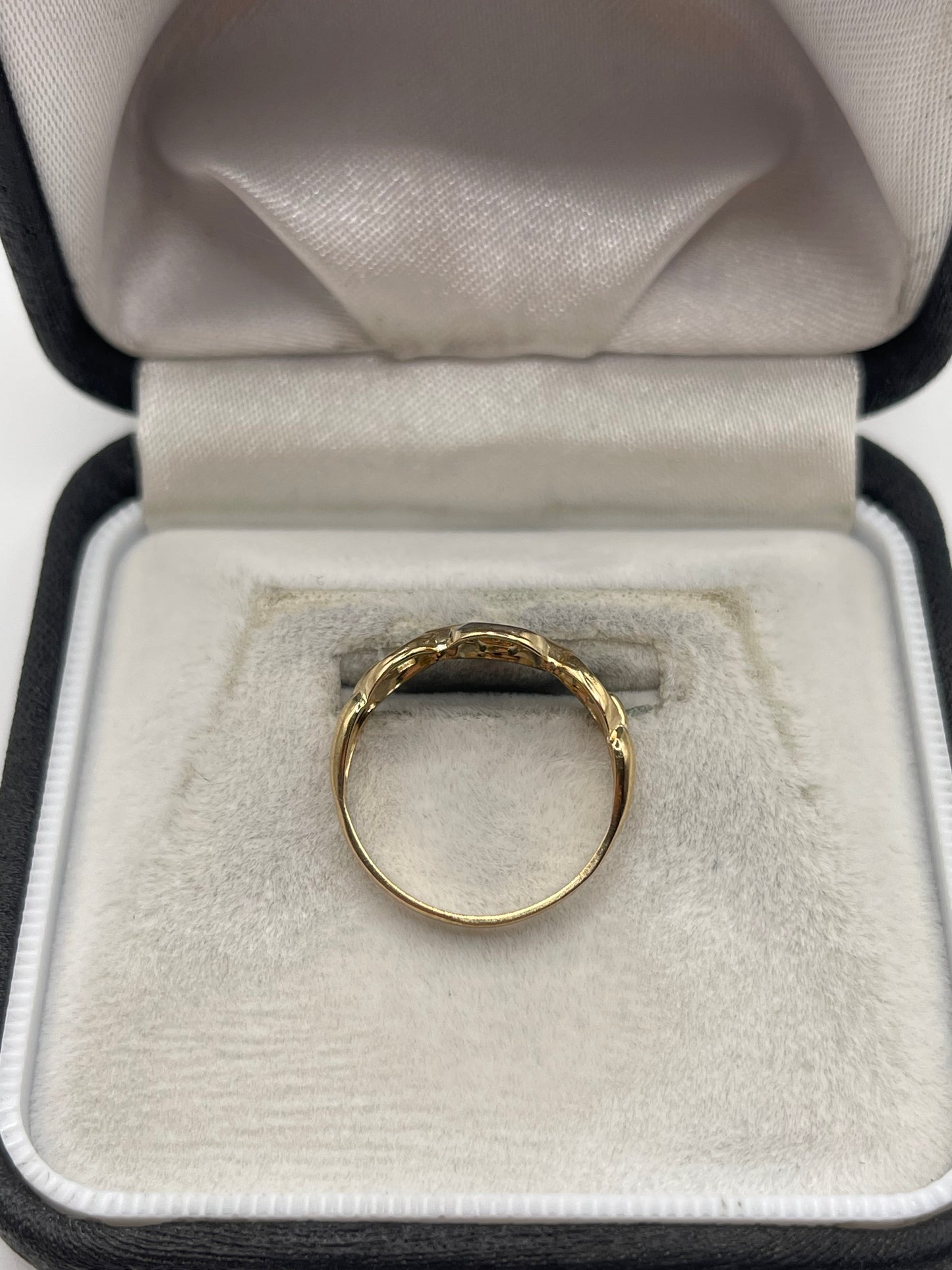 9ct gold diamond link ring