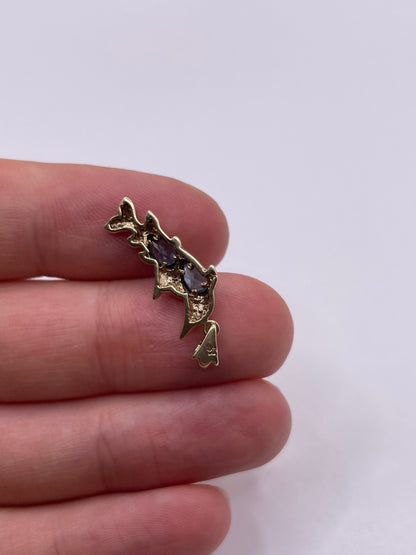 9ct gold topaz dolphin pendant