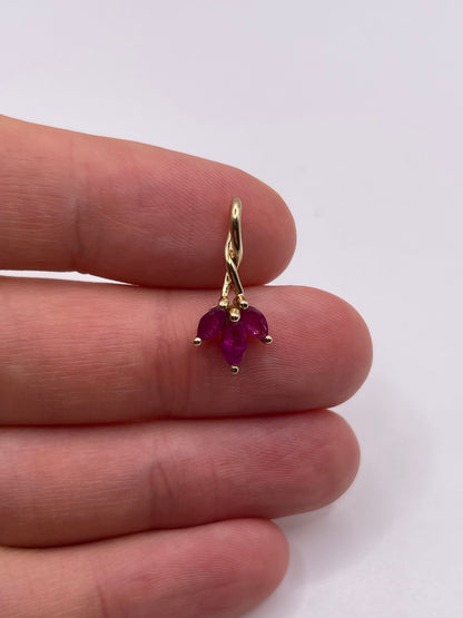 9ct gold ruby pendant