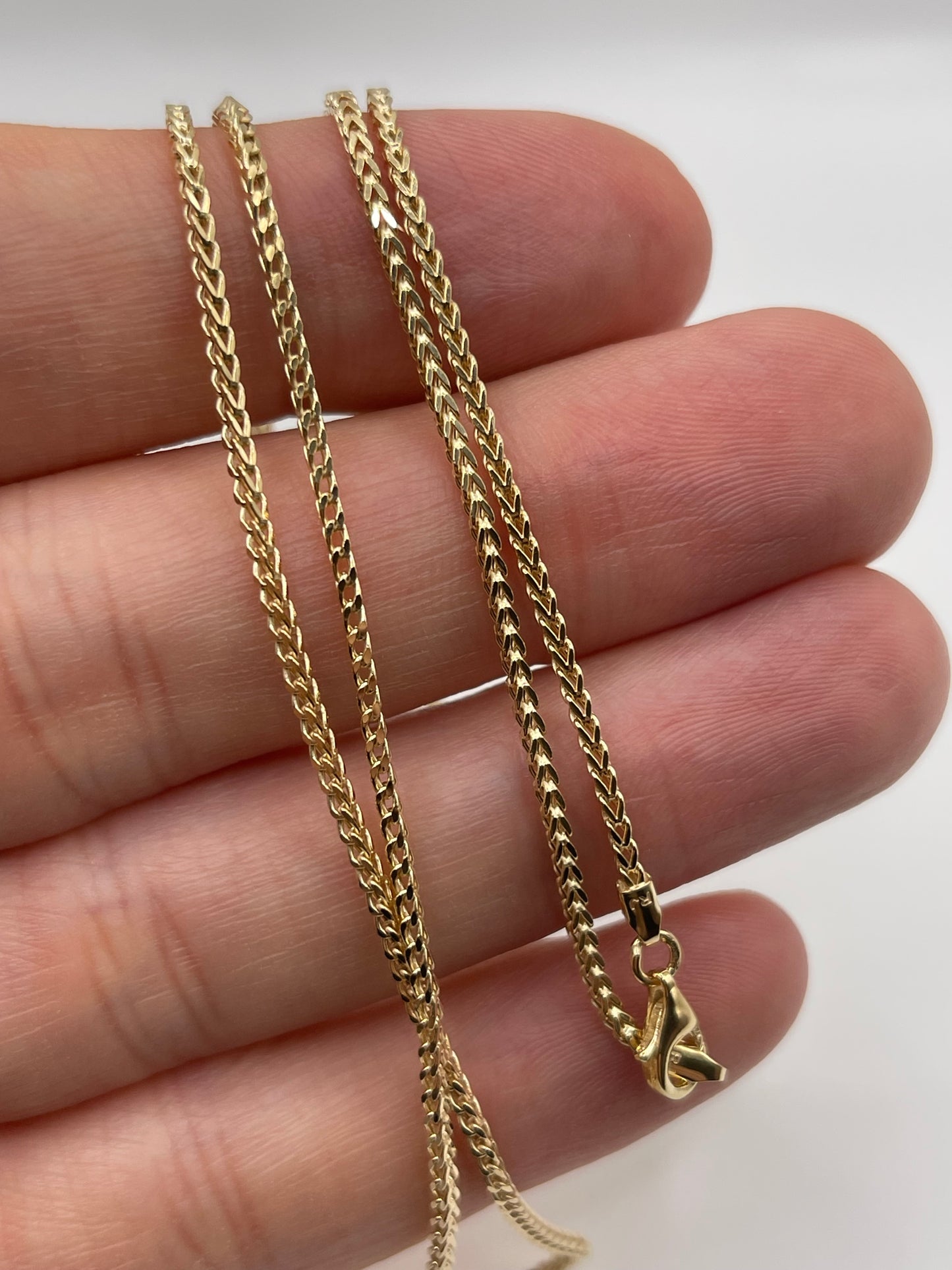 9ct gold chain A