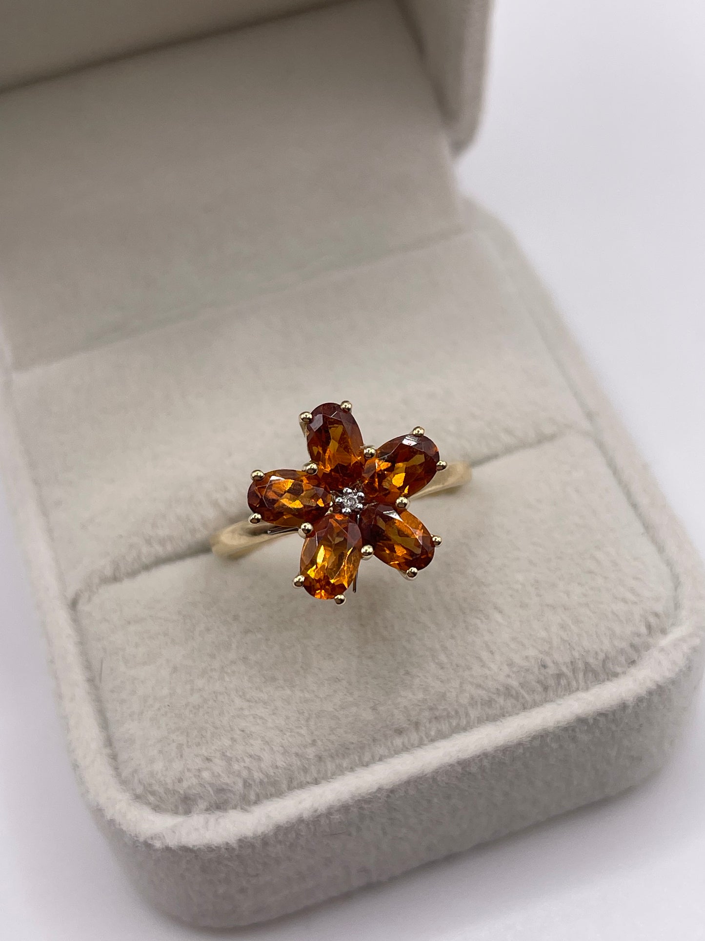 9ct gold citrine and diamond ring
