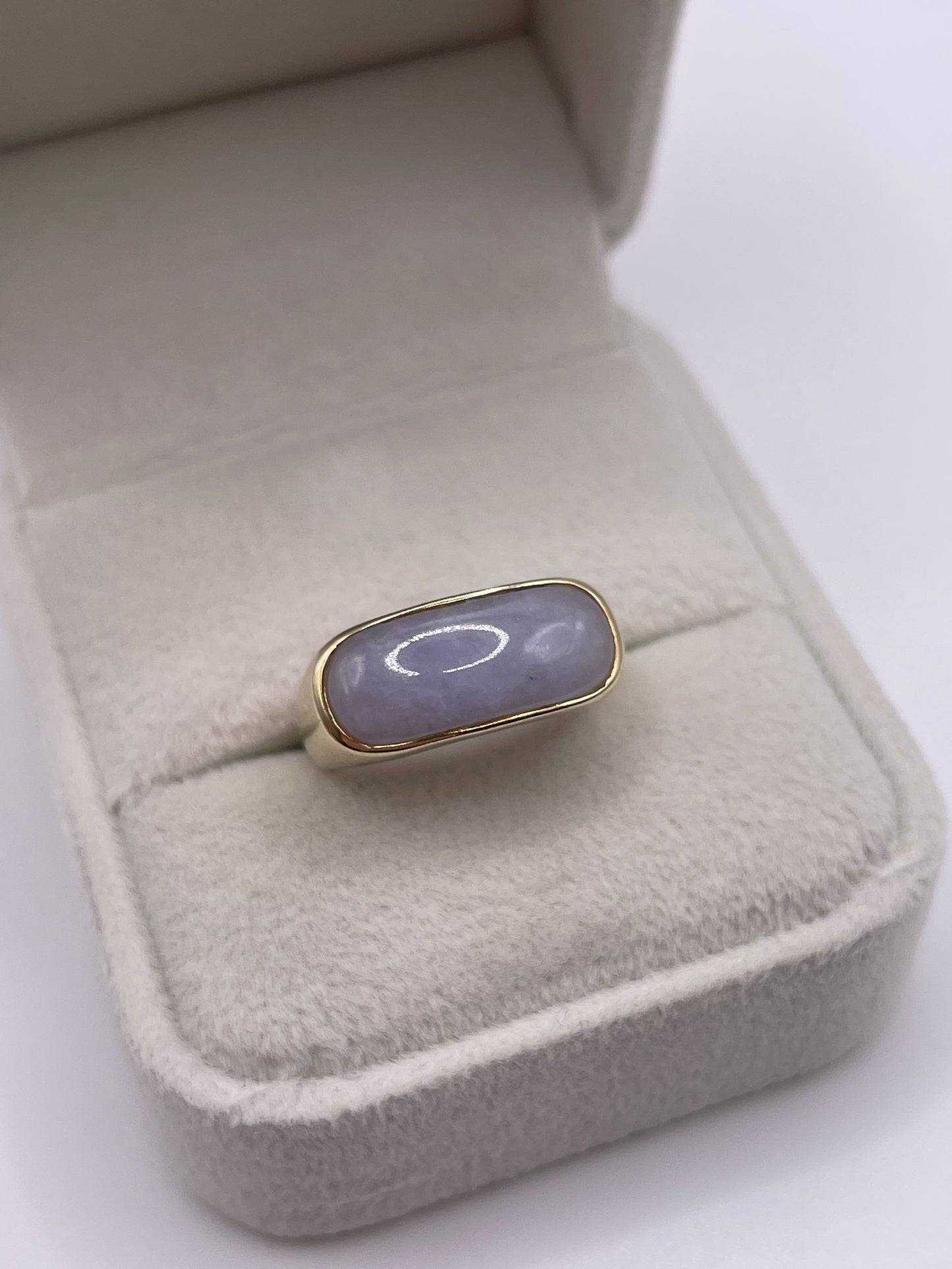 9ct gold jade ring