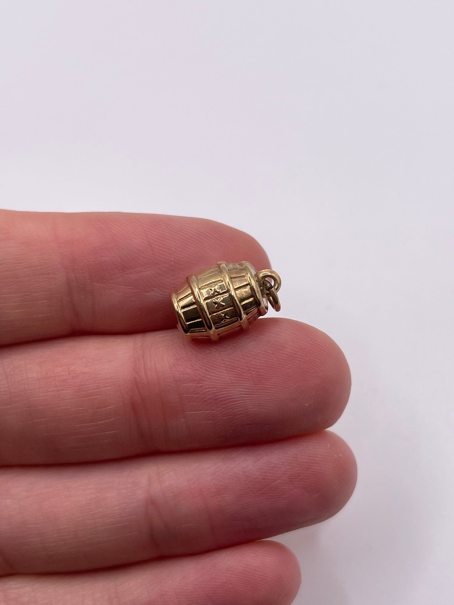 9ct gold barrel charm
