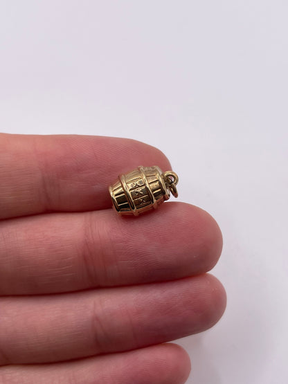 9ct gold barrel charm
