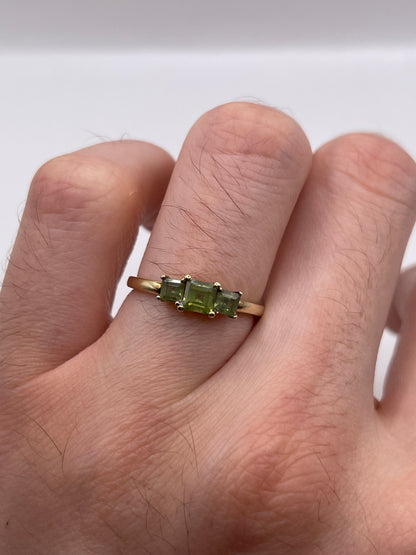 9ct gold quartz ring