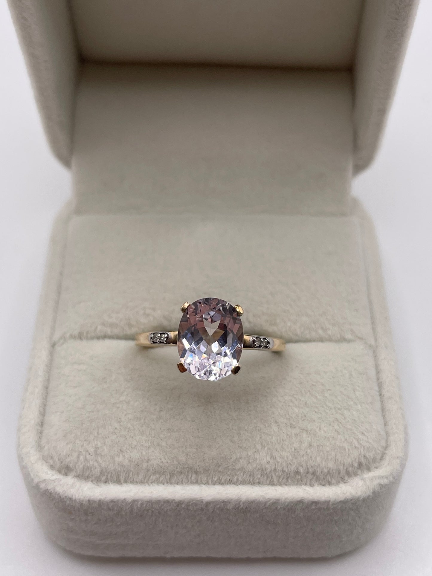 9ct gold kunzite and diamond ring