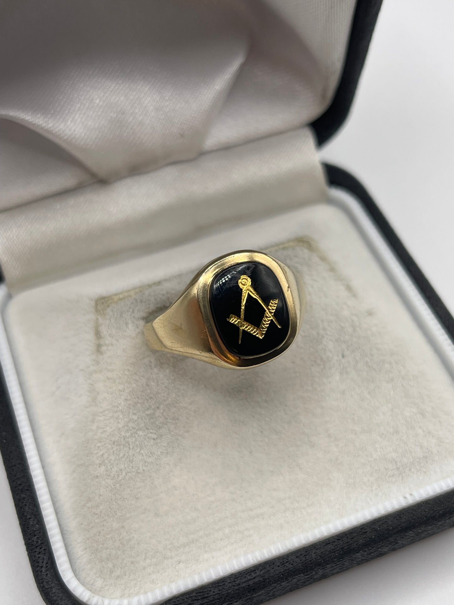9ct gold Masonic signet ring