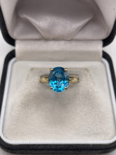 Load image into Gallery viewer, 9ct gold blue topaz ring
