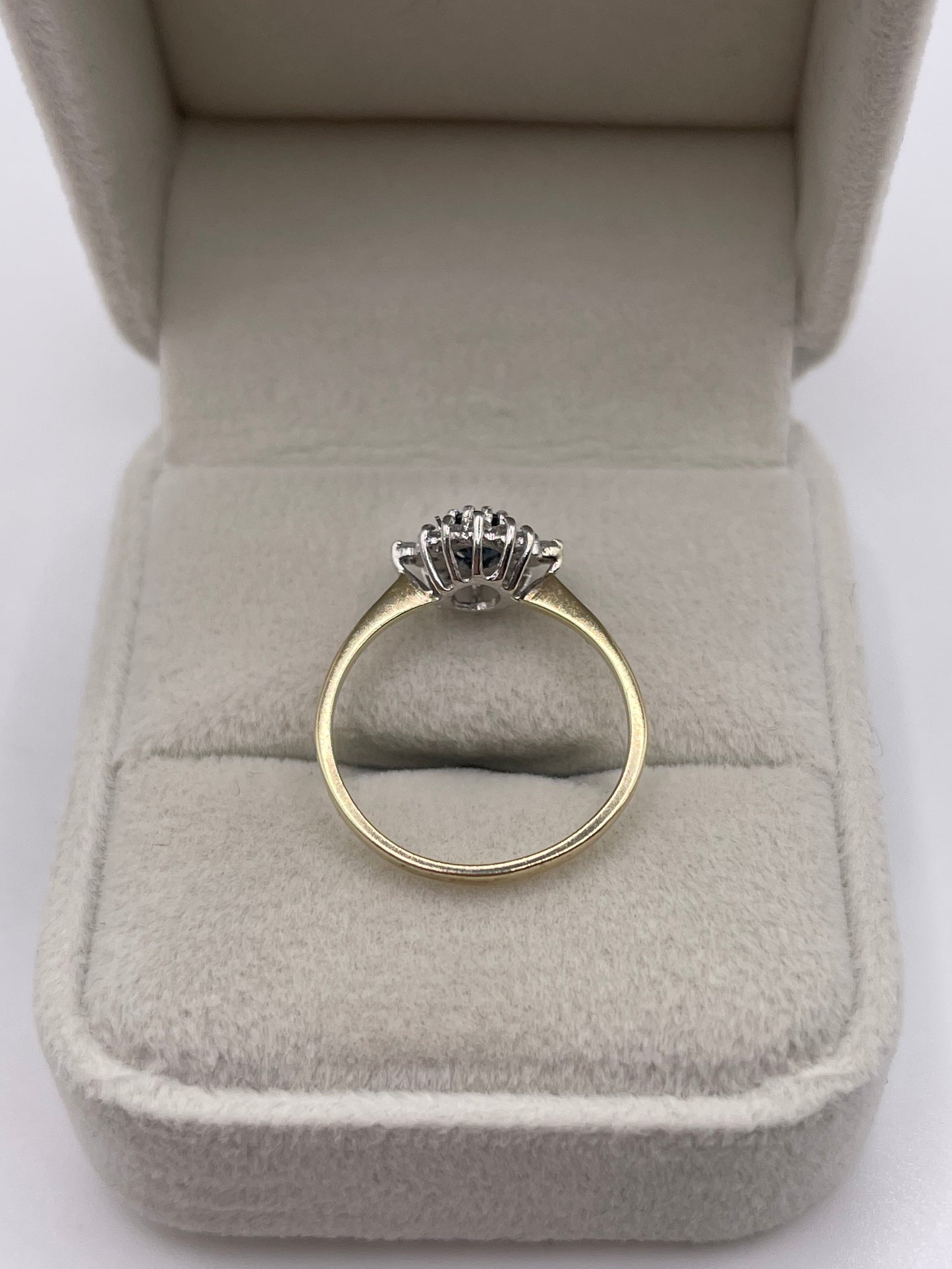 9ct gold sapphire and diamond ring