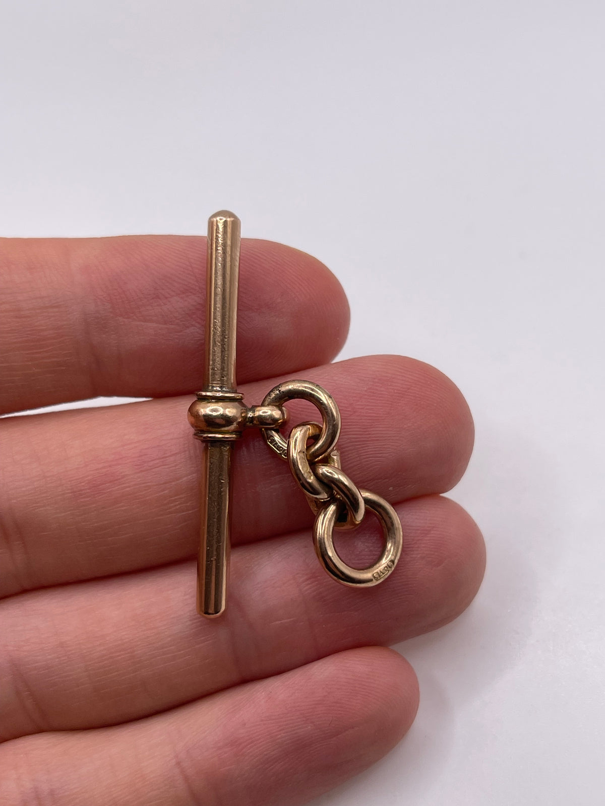 Heavy 9ct rose gold t bar pendant