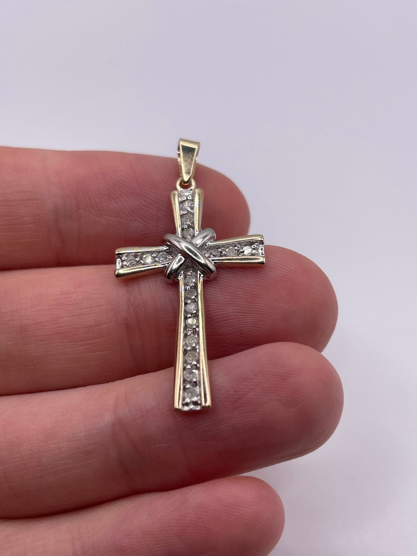 9ct gold diamond cross pendant