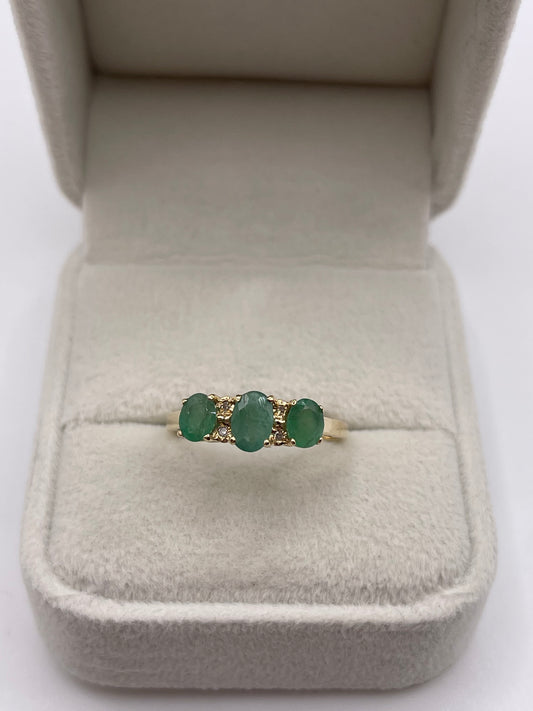 9ct gold emerald and diamond ring