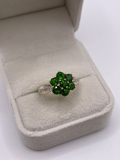 9ct gold diopside and diamond ring