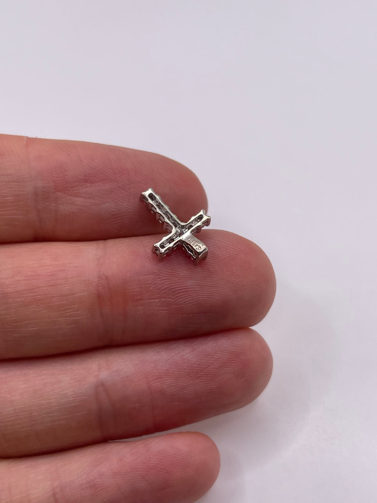 9ct white gold diamond cross pendant