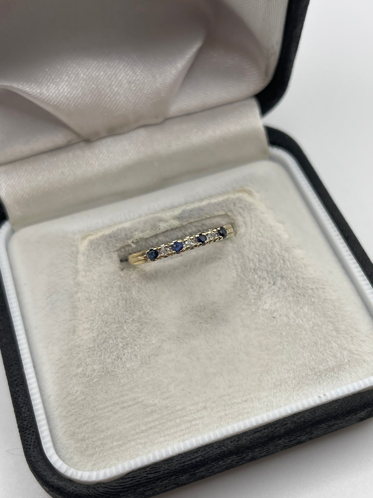 9ct gold sapphire and diamond ring