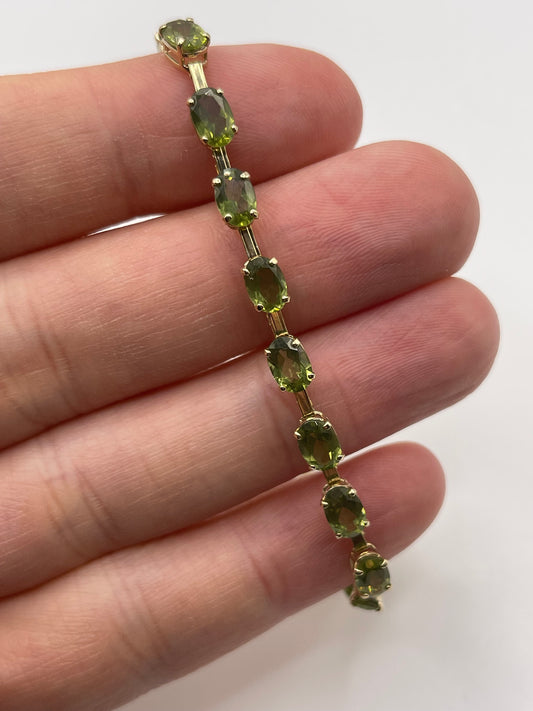 9ct gold quartz bracelet