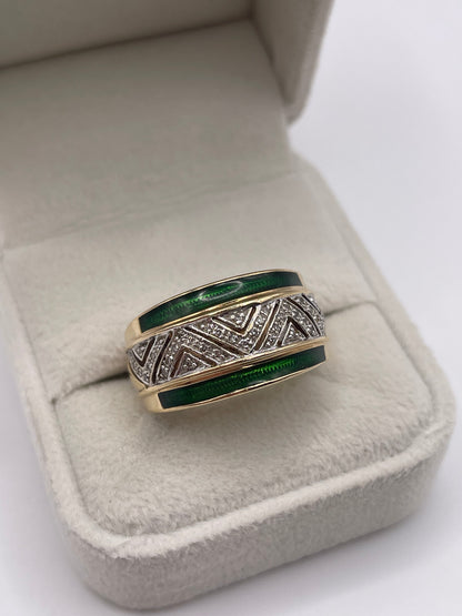 Heavy 9ct gold enamel and diamond ring