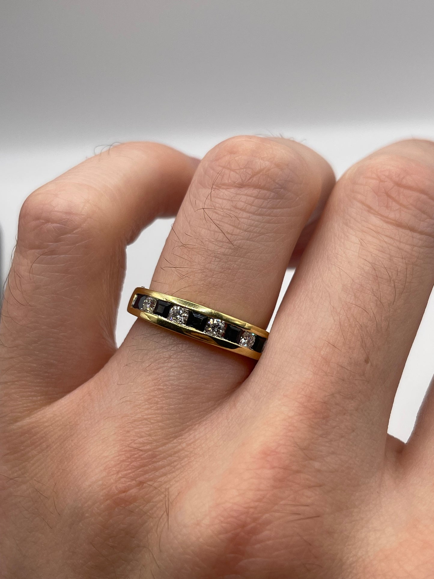 18ct gold sapphire and diamond ring