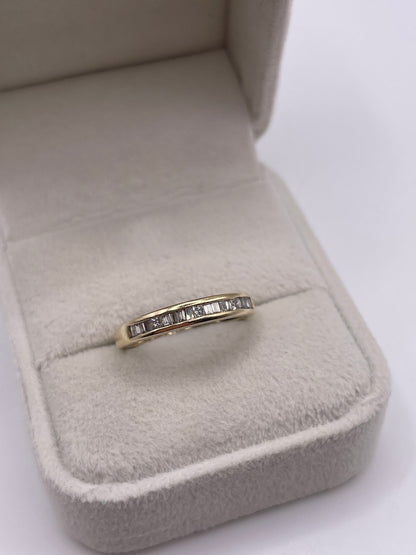 9ct gokd diamond ring