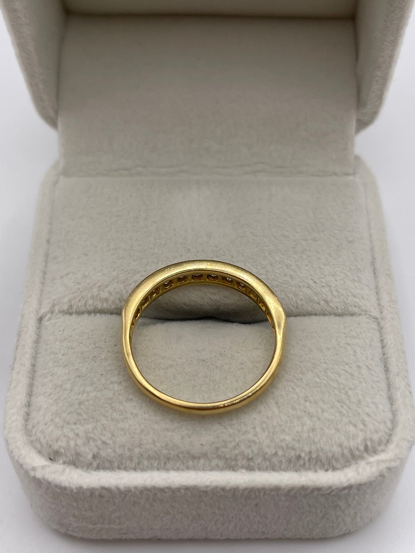 18ct gold 50 point diamond ring