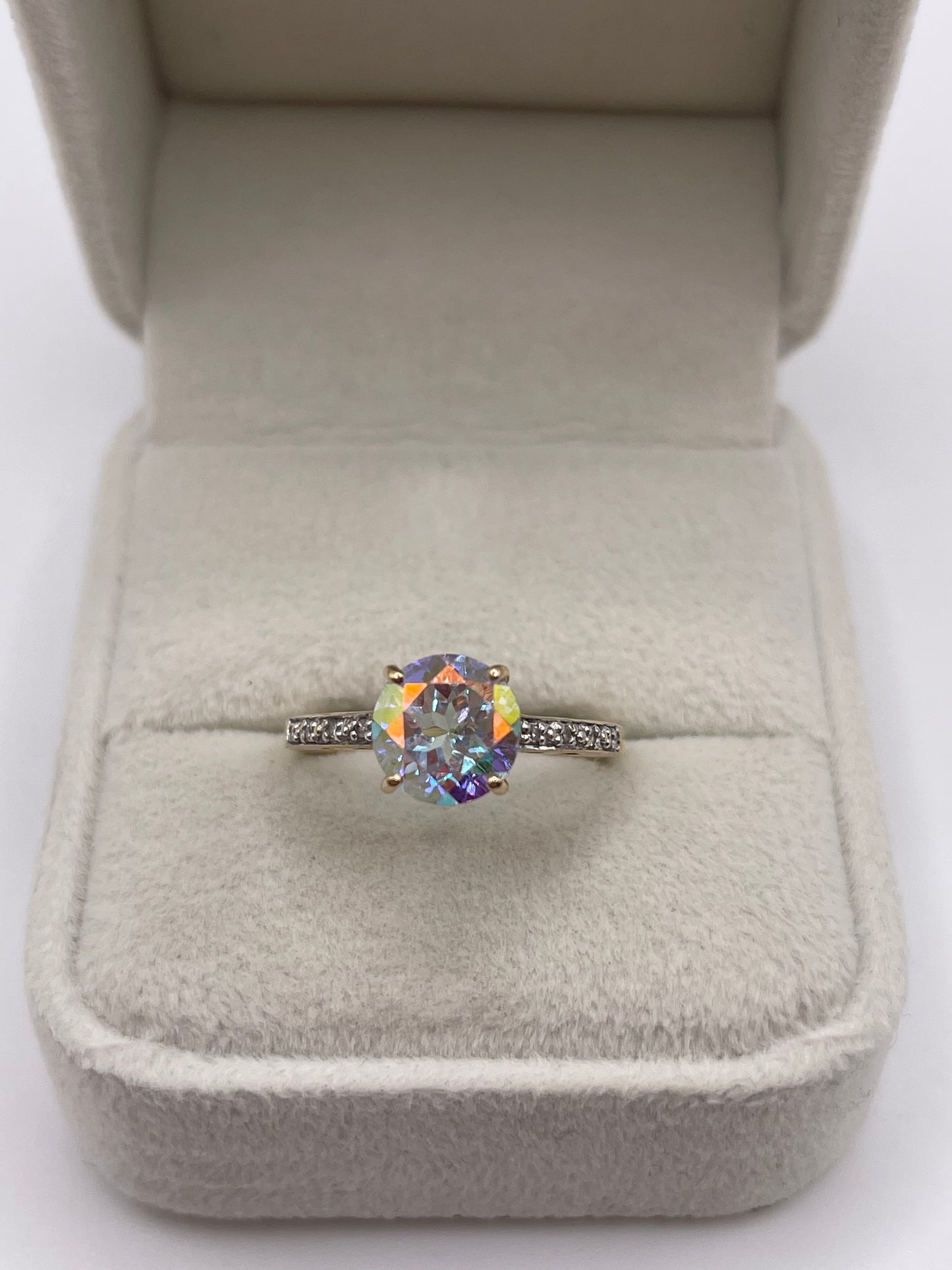 9ct gold topaz and diamond ring