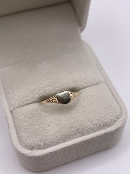9ct gold signet ring
