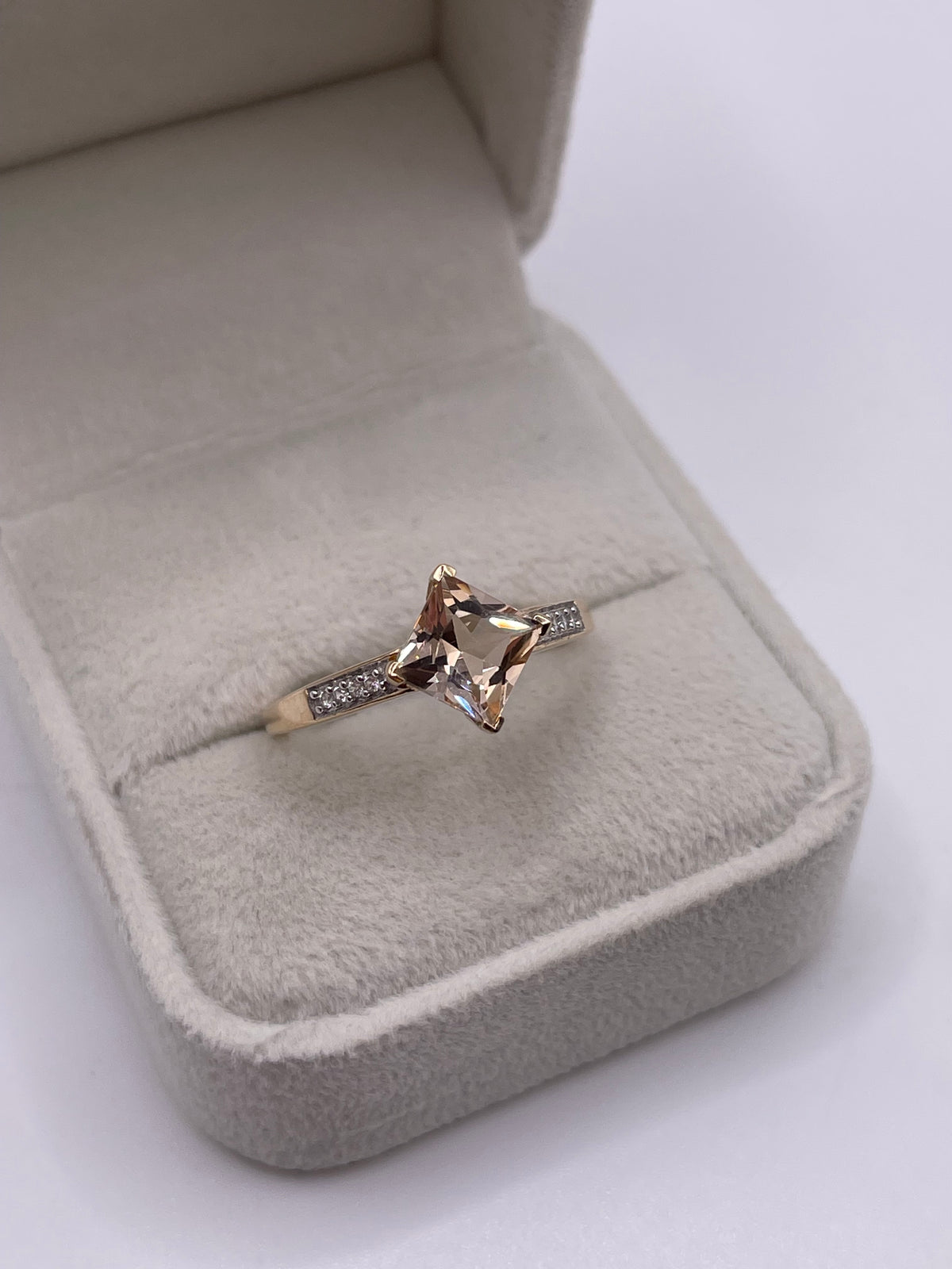 9ct gold morganite and zircon ring
