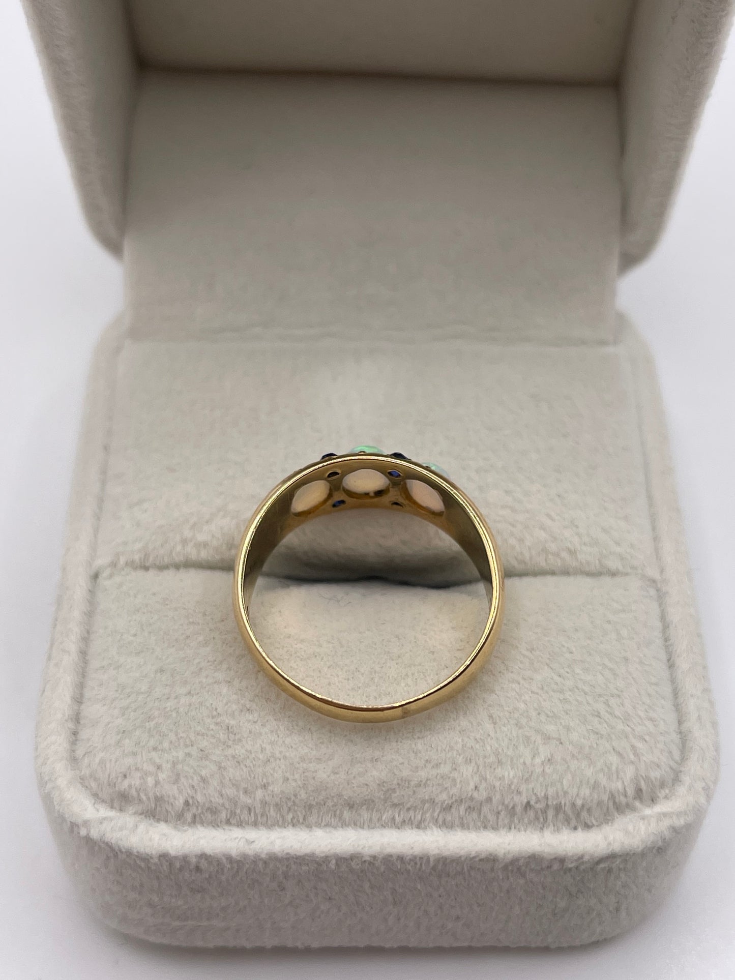 14ct gold opal and sapphire ring