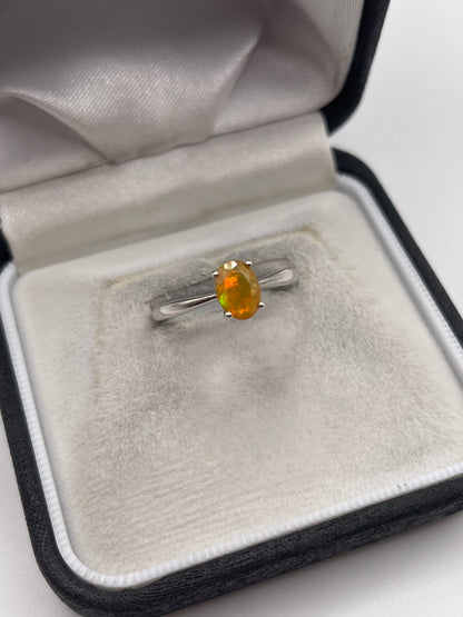 9ct white gold opal ring