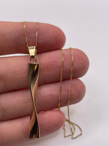 9ct gold necklace