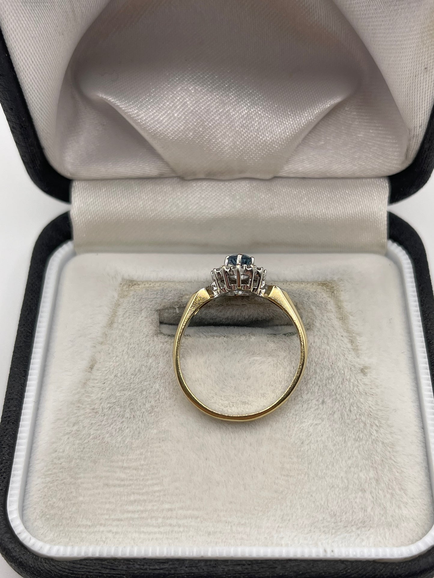 9ct gold topaz and diamond ring