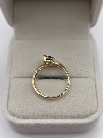 9ct gold sapphire ring