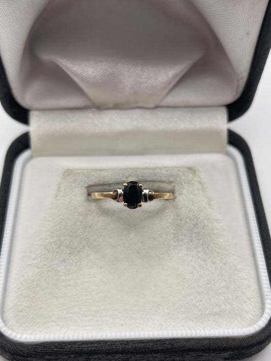 9ct gold sapphire ring