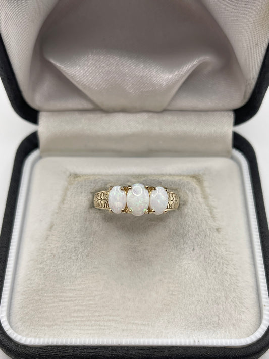 9ct gold opal ring
