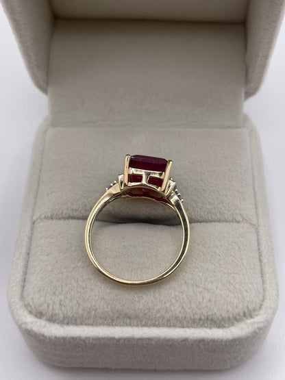 9ct gold ruby and zircon ring