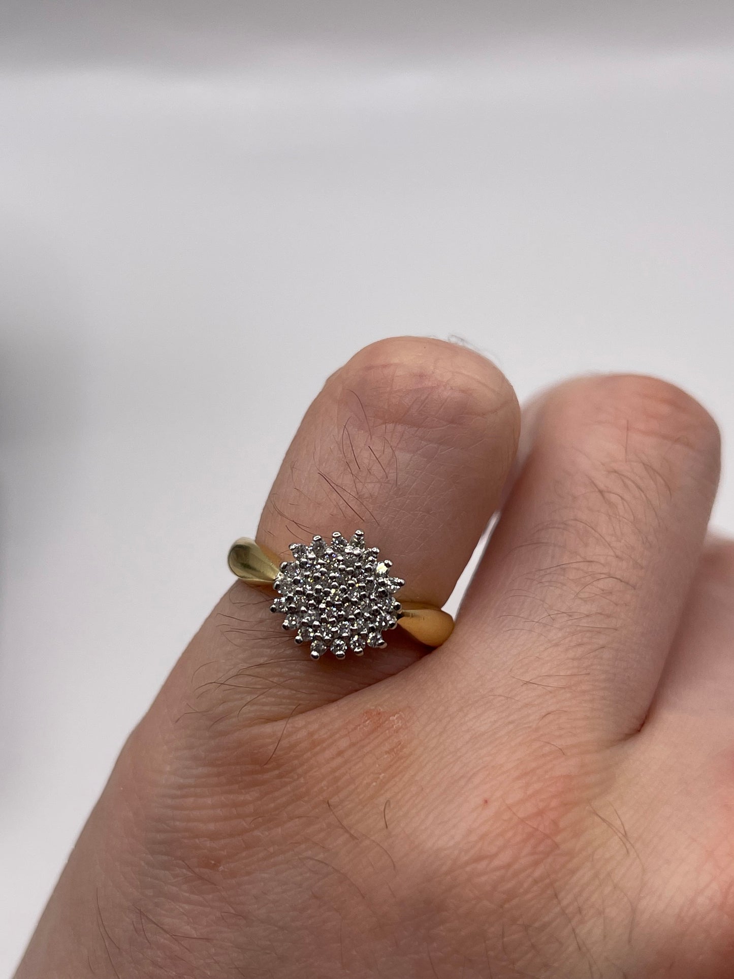 18ct gold diamond cluster ring